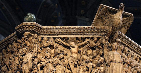 Crucifixion_panel_from_the_Siena_Pulpit-1
